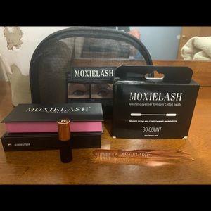 Moxie lash kit .